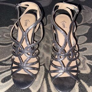 Heels! Fashionable! Stylish! So cute on!!